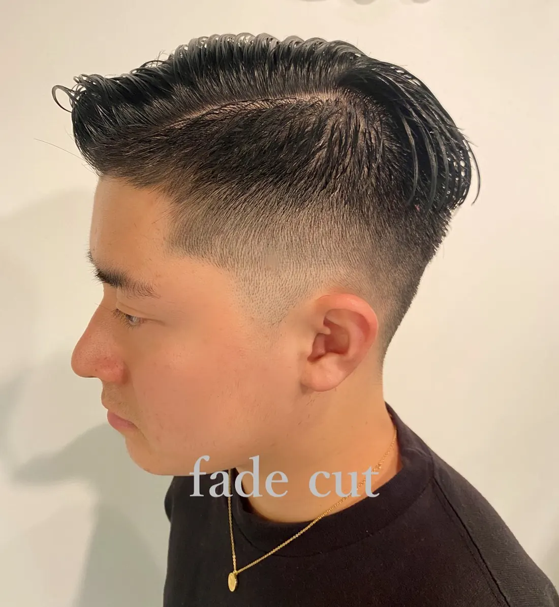 フェード・メンズパーマのヘアスタイル
