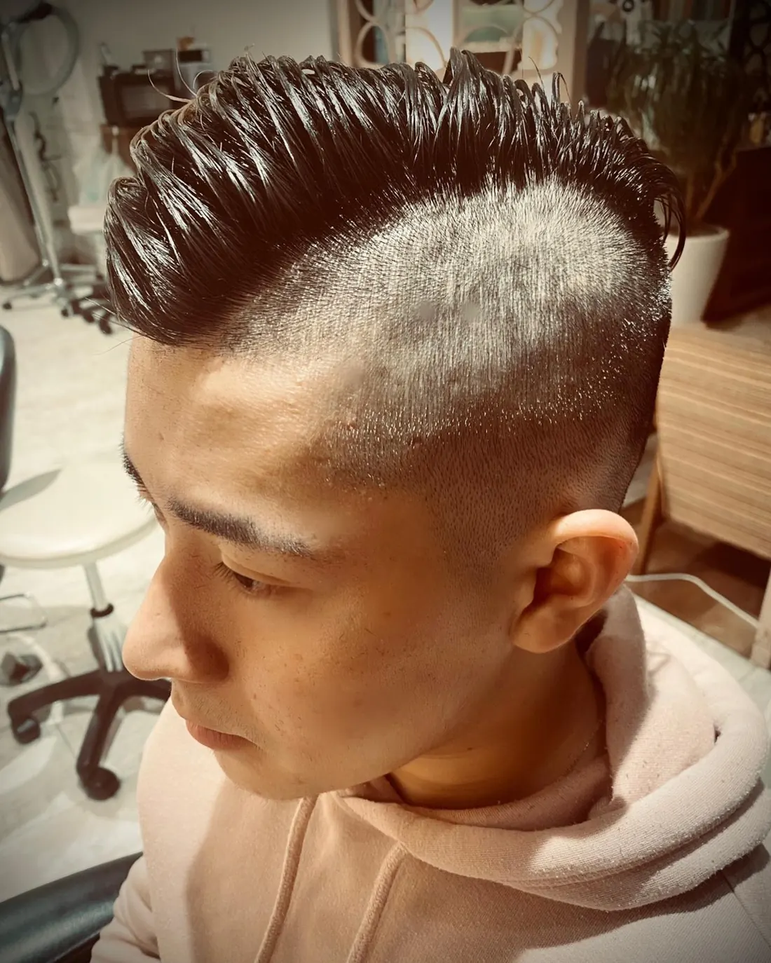 フェード・メンズパーマのヘアスタイル